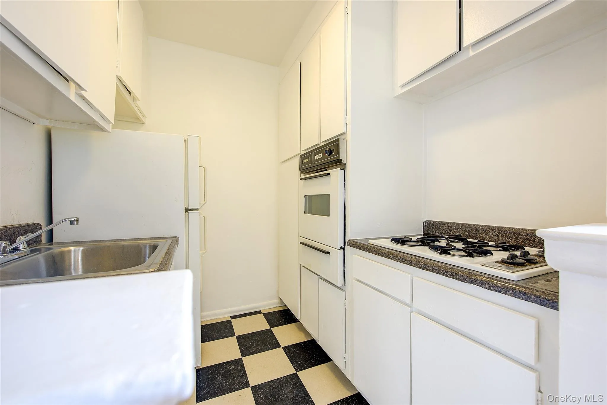 102-30 Queens Boulevard, New York, NY, 2 Rooms Rooms,1 BathroomBathrooms,Residential Sale,For Rent,Queens,0,990909 102-30 Queens Boulevard, New York, NY, 2 Rooms Rooms,1 BathroomBathrooms,Residential Sale,For Rent,Queens,0,990909