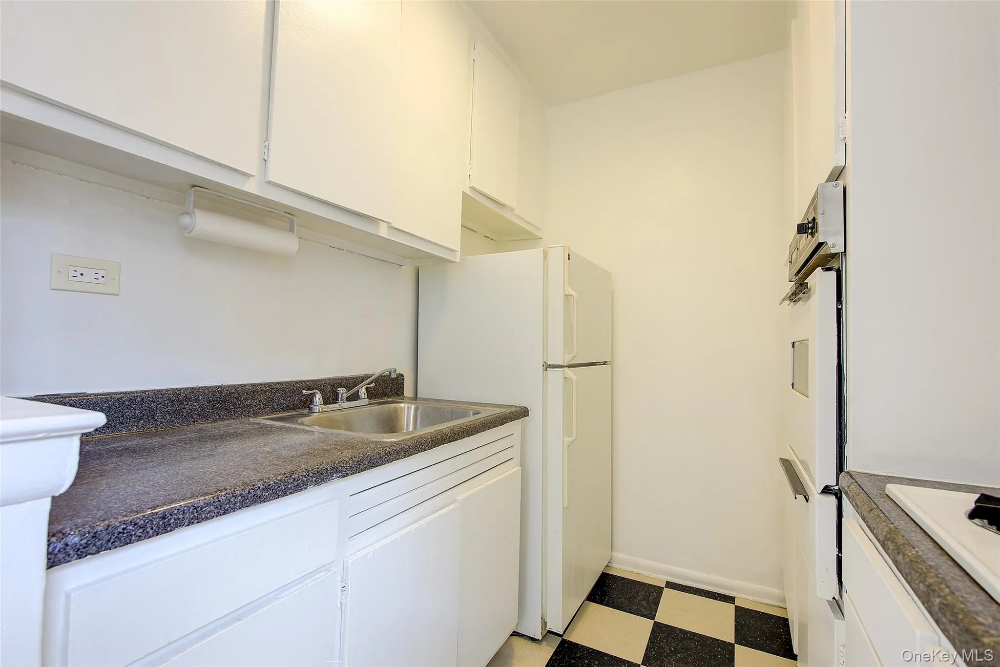 102-30 Queens Boulevard, New York, NY, 2 Rooms Rooms,1 BathroomBathrooms,Residential Sale,For Rent,Queens,0,990909 102-30 Queens Boulevard, New York, NY, 2 Rooms Rooms,1 BathroomBathrooms,Residential Sale,For Rent,Queens,0,990909
