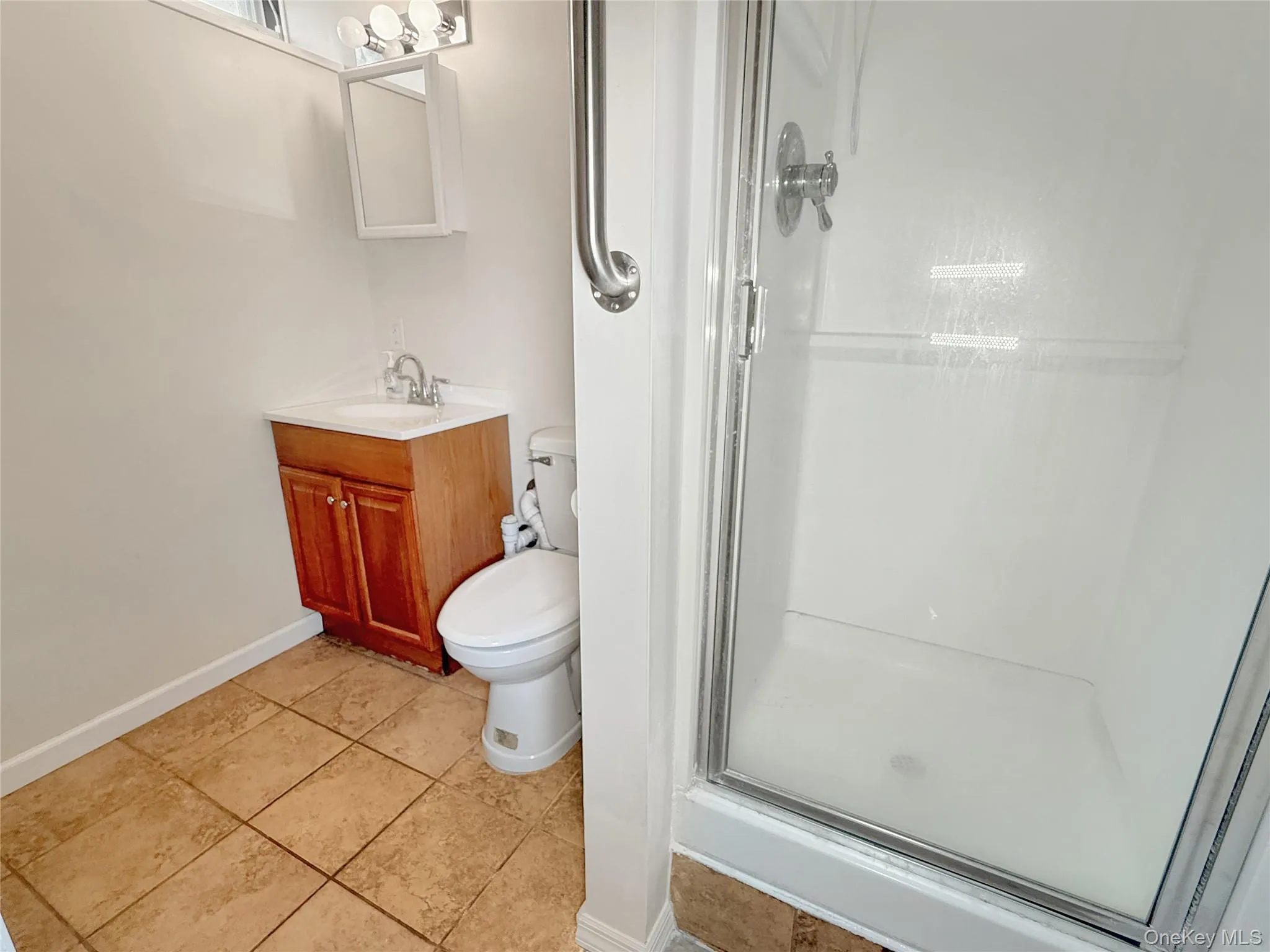 Lower Bathroom Lower Bathroom