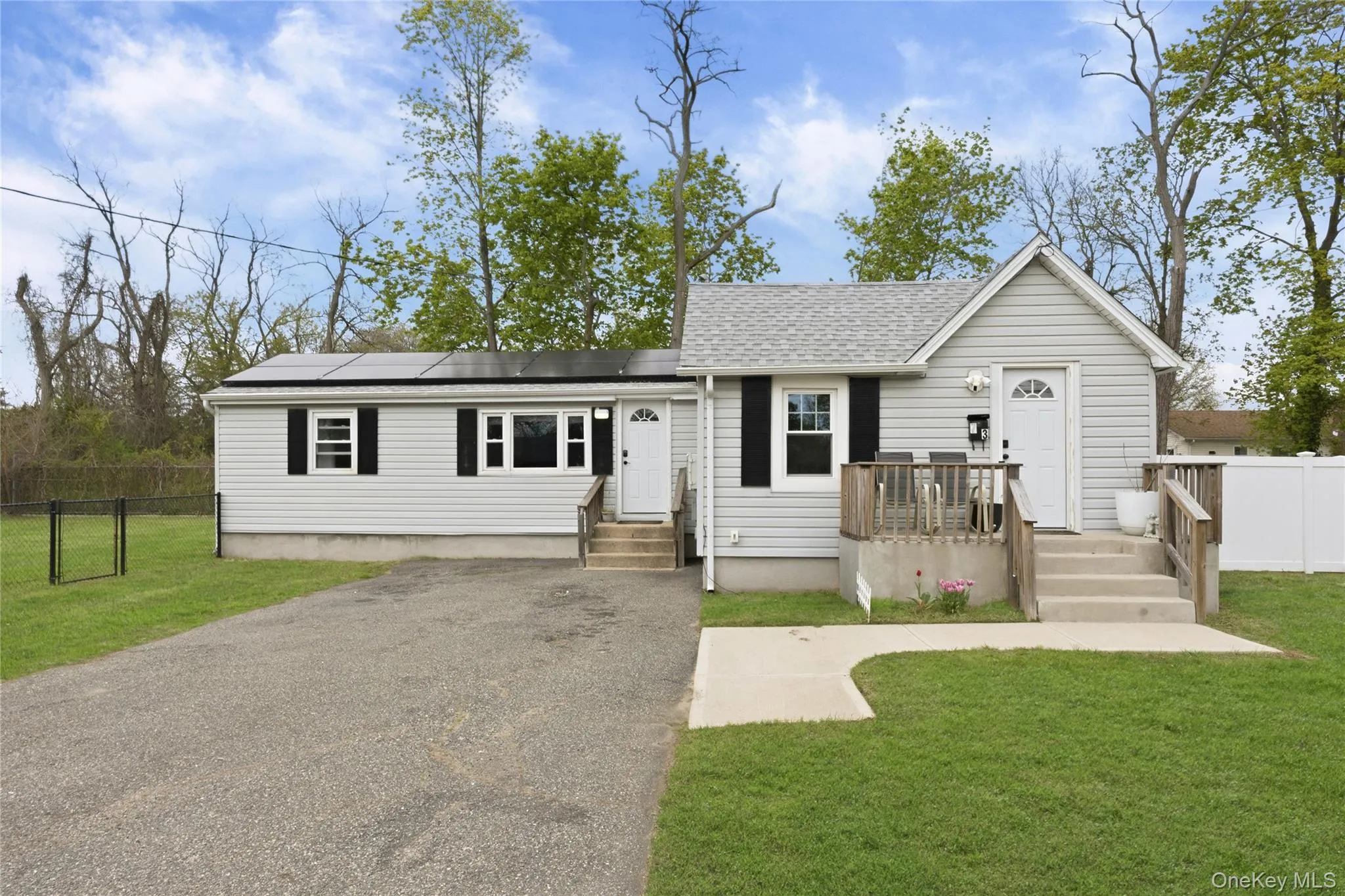 73 Harrison Avenue, Babylon, NY, 3 Bedrooms Bedrooms, 5 Rooms Rooms,1 BathroomBathrooms,Residential,For Rent,Harrison,0,990922 73 Harrison Avenue, Babylon, NY, 3 Bedrooms Bedrooms, 5 Rooms Rooms,1 BathroomBathrooms,Residential,For Rent,Harrison,0,990922