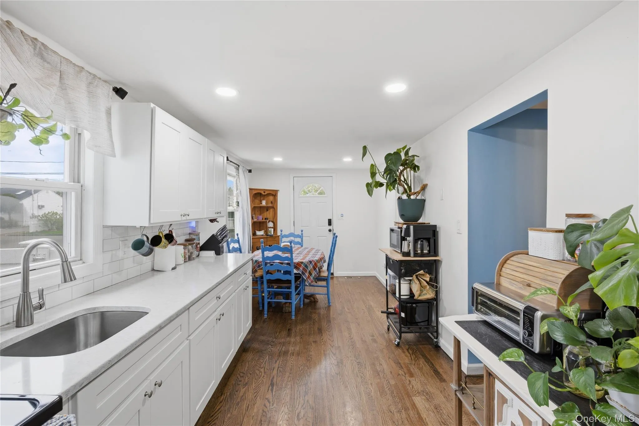 73 Harrison Avenue, Babylon, NY, 3 Bedrooms Bedrooms, 5 Rooms Rooms,1 BathroomBathrooms,Residential,For Rent,Harrison,0,990922 73 Harrison Avenue, Babylon, NY, 3 Bedrooms Bedrooms, 5 Rooms Rooms,1 BathroomBathrooms,Residential,For Rent,Harrison,0,990922
