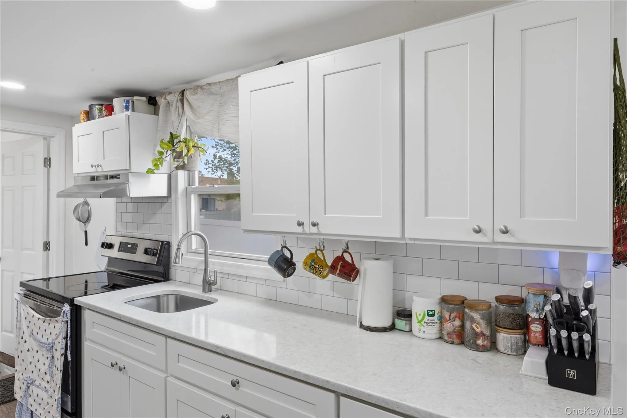 73 Harrison Avenue, Babylon, NY, 3 Bedrooms Bedrooms, 5 Rooms Rooms,1 BathroomBathrooms,Residential,For Rent,Harrison,0,990922 73 Harrison Avenue, Babylon, NY, 3 Bedrooms Bedrooms, 5 Rooms Rooms,1 BathroomBathrooms,Residential,For Rent,Harrison,0,990922