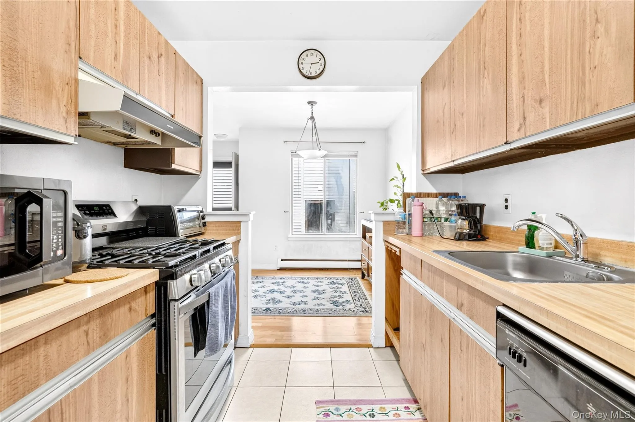 23 Hillside Terrace, White Plains, NY, 2 Bedrooms Bedrooms, 7 Rooms Rooms,1 BathroomBathrooms,Residential,For Rent,Hillside,0,KEY990923 23 Hillside Terrace, White Plains, NY, 2 Bedrooms Bedrooms, 7 Rooms Rooms,1 BathroomBathrooms,Residential,For Rent,Hillside,0,KEY990923