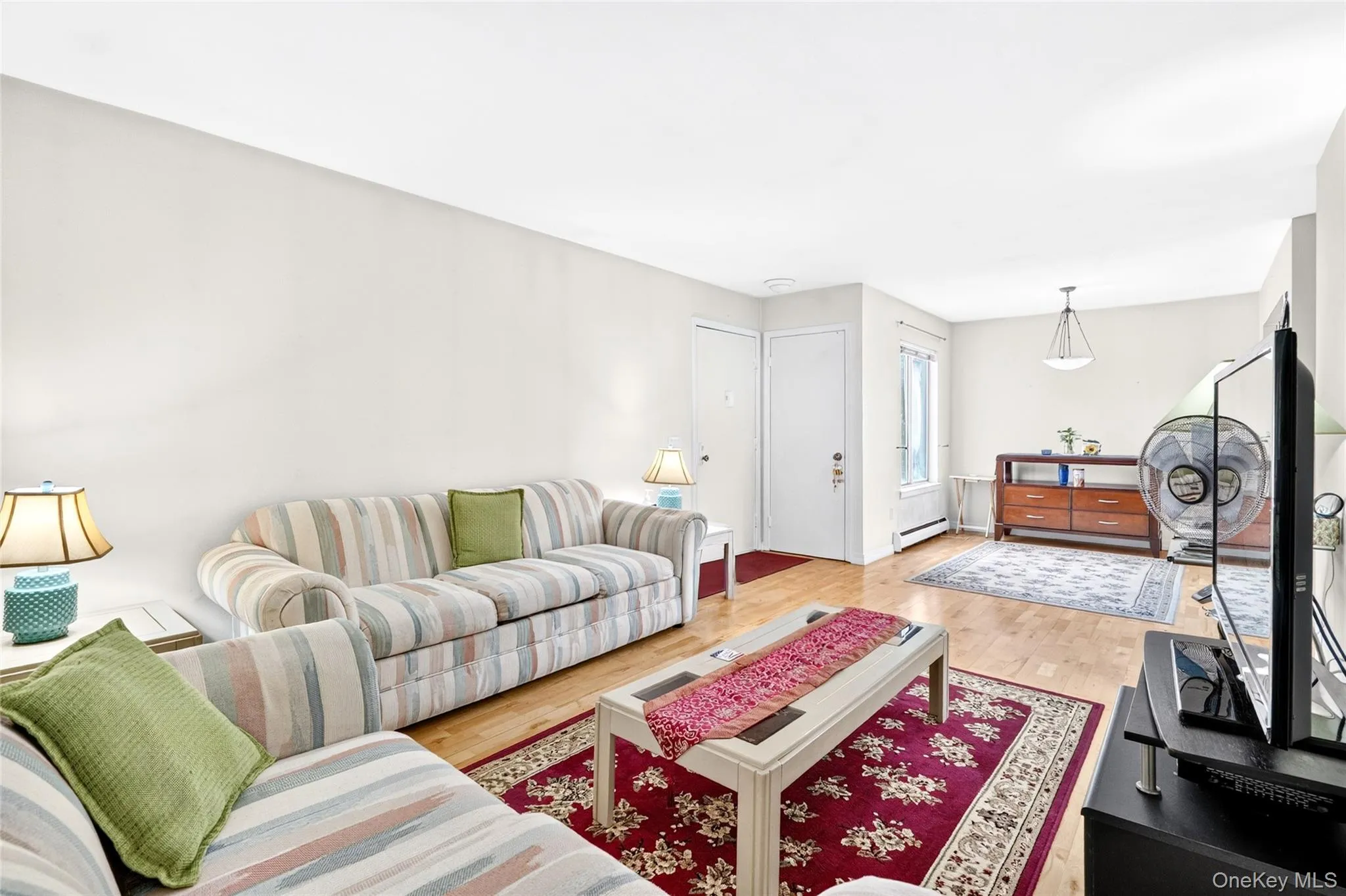 23 Hillside Terrace, White Plains, NY, 2 Bedrooms Bedrooms, 7 Rooms Rooms,1 BathroomBathrooms,Residential,For Rent,Hillside,0,KEY990923 23 Hillside Terrace, White Plains, NY, 2 Bedrooms Bedrooms, 7 Rooms Rooms,1 BathroomBathrooms,Residential,For Rent,Hillside,0,KEY990923