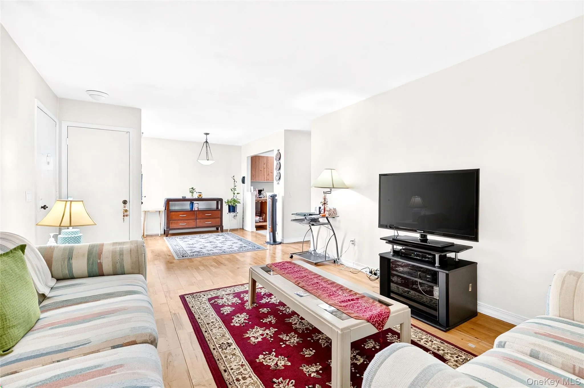 23 Hillside Terrace, White Plains, NY, 2 Bedrooms Bedrooms, 7 Rooms Rooms,1 BathroomBathrooms,Residential,For Rent,Hillside,0,KEY990923 23 Hillside Terrace, White Plains, NY, 2 Bedrooms Bedrooms, 7 Rooms Rooms,1 BathroomBathrooms,Residential,For Rent,Hillside,0,KEY990923