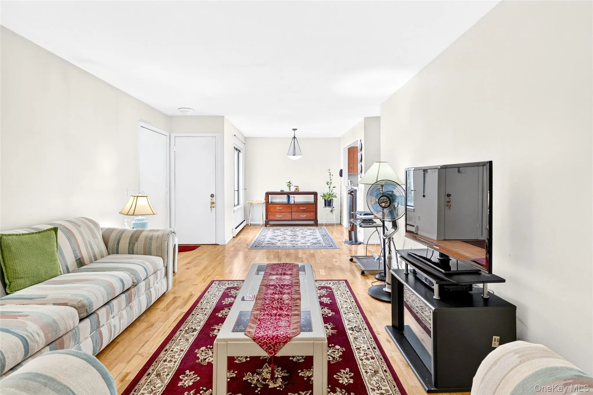 23 Hillside Terrace, White Plains, NY, 2 Bedrooms Bedrooms, 7 Rooms Rooms,1 BathroomBathrooms,Residential,For Rent,Hillside,0,KEY990923 23 Hillside Terrace, White Plains, NY, 2 Bedrooms Bedrooms, 7 Rooms Rooms,1 BathroomBathrooms,Residential,For Rent,Hillside,0,KEY990923