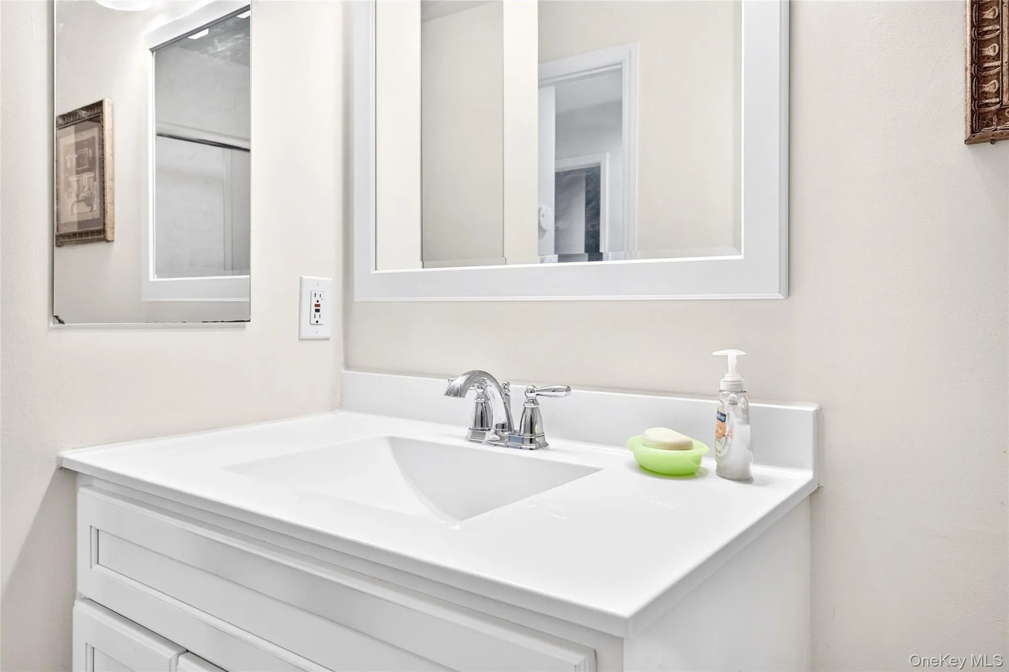 23 Hillside Terrace, White Plains, NY, 2 Bedrooms Bedrooms, 7 Rooms Rooms,1 BathroomBathrooms,Residential,For Rent,Hillside,0,KEY990923 23 Hillside Terrace, White Plains, NY, 2 Bedrooms Bedrooms, 7 Rooms Rooms,1 BathroomBathrooms,Residential,For Rent,Hillside,0,KEY990923