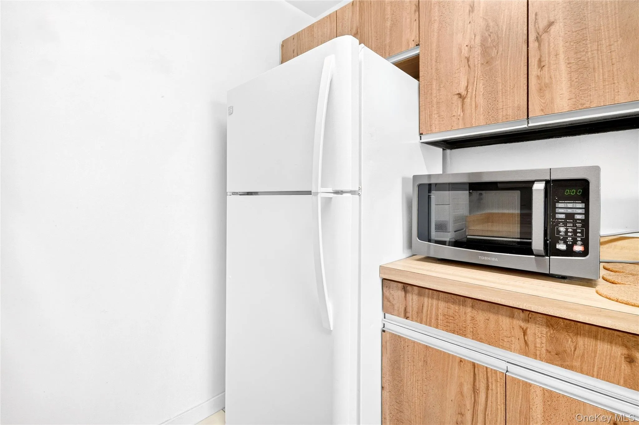 23 Hillside Terrace, White Plains, NY, 2 Bedrooms Bedrooms, 7 Rooms Rooms,1 BathroomBathrooms,Residential,For Rent,Hillside,0,KEY990923 23 Hillside Terrace, White Plains, NY, 2 Bedrooms Bedrooms, 7 Rooms Rooms,1 BathroomBathrooms,Residential,For Rent,Hillside,0,KEY990923