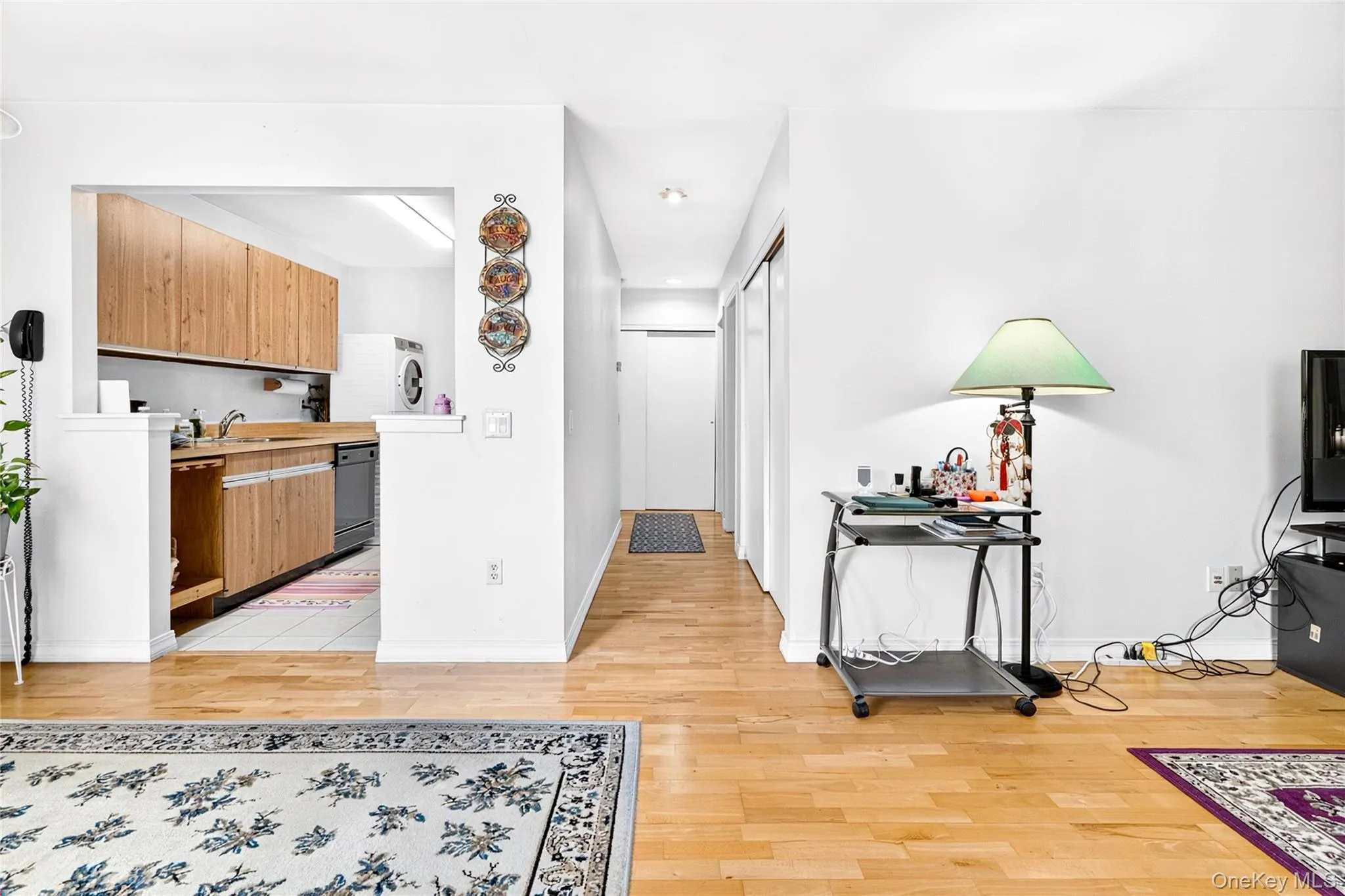 23 Hillside Terrace, White Plains, NY, 2 Bedrooms Bedrooms, 7 Rooms Rooms,1 BathroomBathrooms,Residential,For Rent,Hillside,0,KEY990923 23 Hillside Terrace, White Plains, NY, 2 Bedrooms Bedrooms, 7 Rooms Rooms,1 BathroomBathrooms,Residential,For Rent,Hillside,0,KEY990923