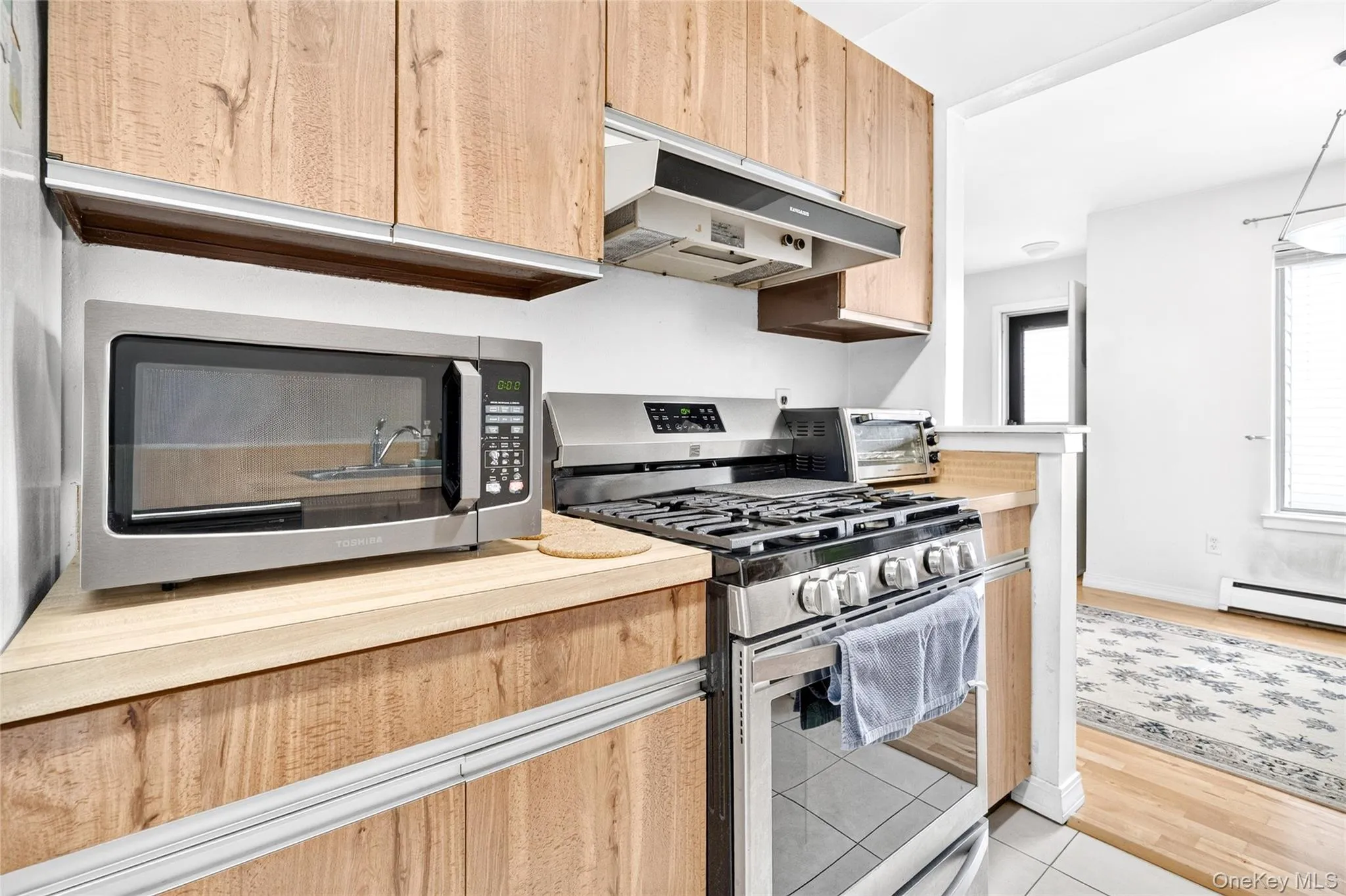 23 Hillside Terrace, White Plains, NY, 2 Bedrooms Bedrooms, 7 Rooms Rooms,1 BathroomBathrooms,Residential,For Rent,Hillside,0,KEY990923 23 Hillside Terrace, White Plains, NY, 2 Bedrooms Bedrooms, 7 Rooms Rooms,1 BathroomBathrooms,Residential,For Rent,Hillside,0,KEY990923