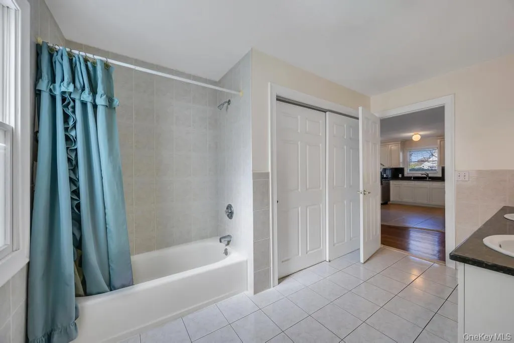 64 Cottage Place, North Hempstead, NY, 4 Bedrooms Bedrooms, 8 Rooms Rooms,3 BathroomsBathrooms,Residential,For Rent,Cottage,0,990928 64 Cottage Place, North Hempstead, NY, 4 Bedrooms Bedrooms, 8 Rooms Rooms,3 BathroomsBathrooms,Residential,For Rent,Cottage,0,990928