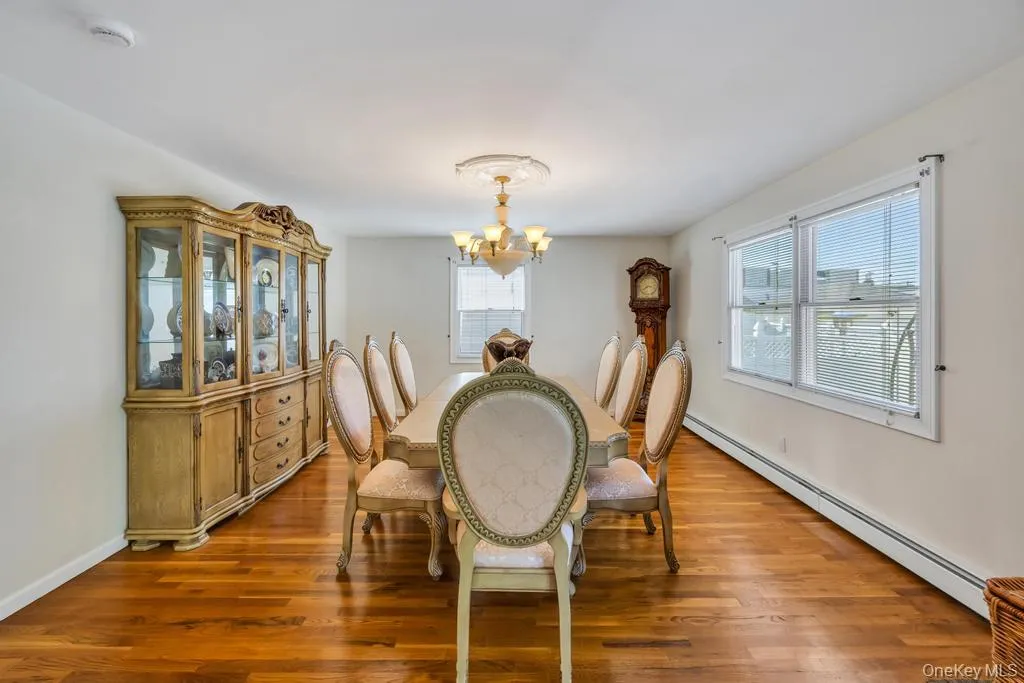 64 Cottage Place, North Hempstead, NY, 4 Bedrooms Bedrooms, 8 Rooms Rooms,3 BathroomsBathrooms,Residential,For Rent,Cottage,0,990928 64 Cottage Place, North Hempstead, NY, 4 Bedrooms Bedrooms, 8 Rooms Rooms,3 BathroomsBathrooms,Residential,For Rent,Cottage,0,990928