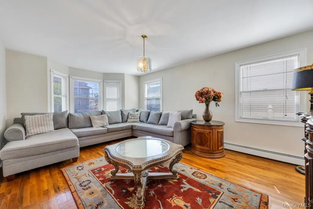 64 Cottage Place, North Hempstead, NY, 4 Bedrooms Bedrooms, 8 Rooms Rooms,3 BathroomsBathrooms,Residential,For Rent,Cottage,0,990928 64 Cottage Place, North Hempstead, NY, 4 Bedrooms Bedrooms, 8 Rooms Rooms,3 BathroomsBathrooms,Residential,For Rent,Cottage,0,990928