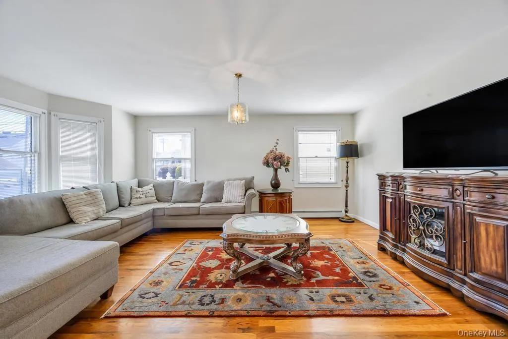 64 Cottage Place, North Hempstead, NY, 4 Bedrooms Bedrooms, 8 Rooms Rooms,3 BathroomsBathrooms,Residential,For Rent,Cottage,0,990928 64 Cottage Place, North Hempstead, NY, 4 Bedrooms Bedrooms, 8 Rooms Rooms,3 BathroomsBathrooms,Residential,For Rent,Cottage,0,990928