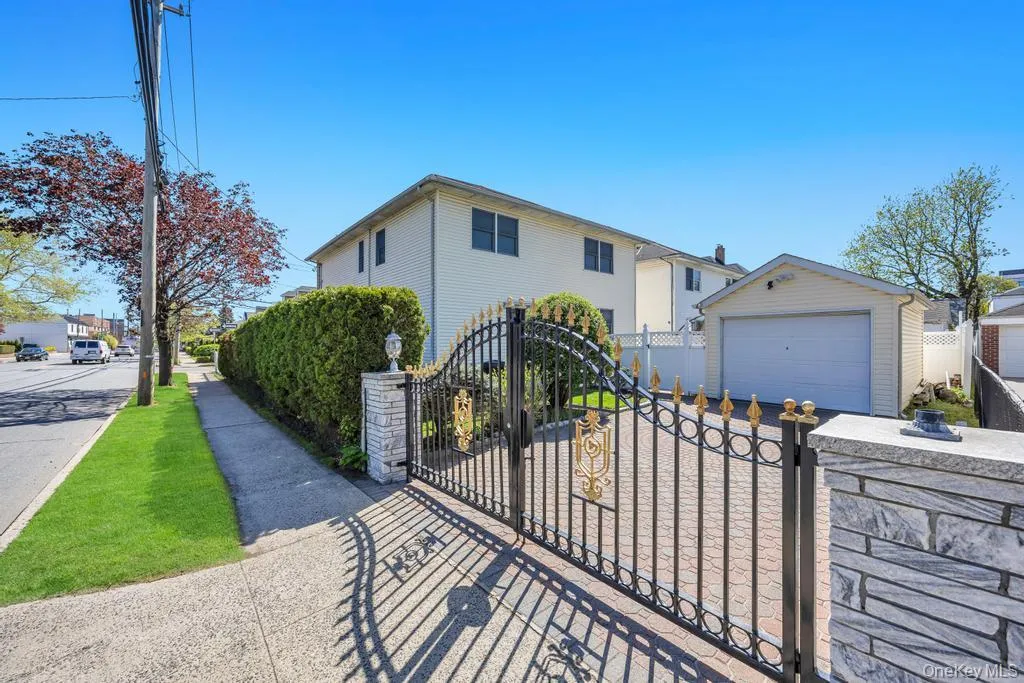 64 Cottage Place, North Hempstead, NY, 4 Bedrooms Bedrooms, 8 Rooms Rooms,3 BathroomsBathrooms,Residential,For Rent,Cottage,0,990928 64 Cottage Place, North Hempstead, NY, 4 Bedrooms Bedrooms, 8 Rooms Rooms,3 BathroomsBathrooms,Residential,For Rent,Cottage,0,990928
