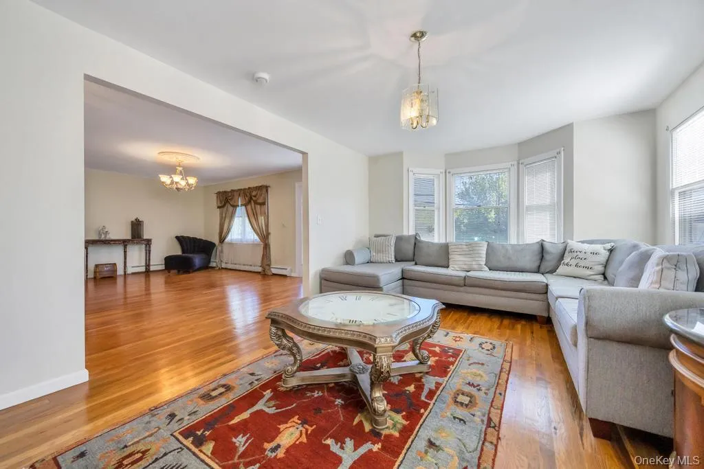 64 Cottage Place, North Hempstead, NY, 4 Bedrooms Bedrooms, 8 Rooms Rooms,3 BathroomsBathrooms,Residential,For Rent,Cottage,0,990928 64 Cottage Place, North Hempstead, NY, 4 Bedrooms Bedrooms, 8 Rooms Rooms,3 BathroomsBathrooms,Residential,For Rent,Cottage,0,990928