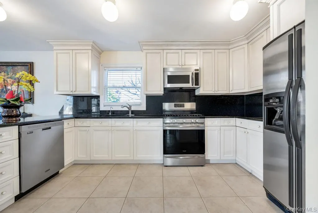 64 Cottage Place, North Hempstead, NY, 4 Bedrooms Bedrooms, 8 Rooms Rooms,3 BathroomsBathrooms,Residential,For Rent,Cottage,0,990928 64 Cottage Place, North Hempstead, NY, 4 Bedrooms Bedrooms, 8 Rooms Rooms,3 BathroomsBathrooms,Residential,For Rent,Cottage,0,990928