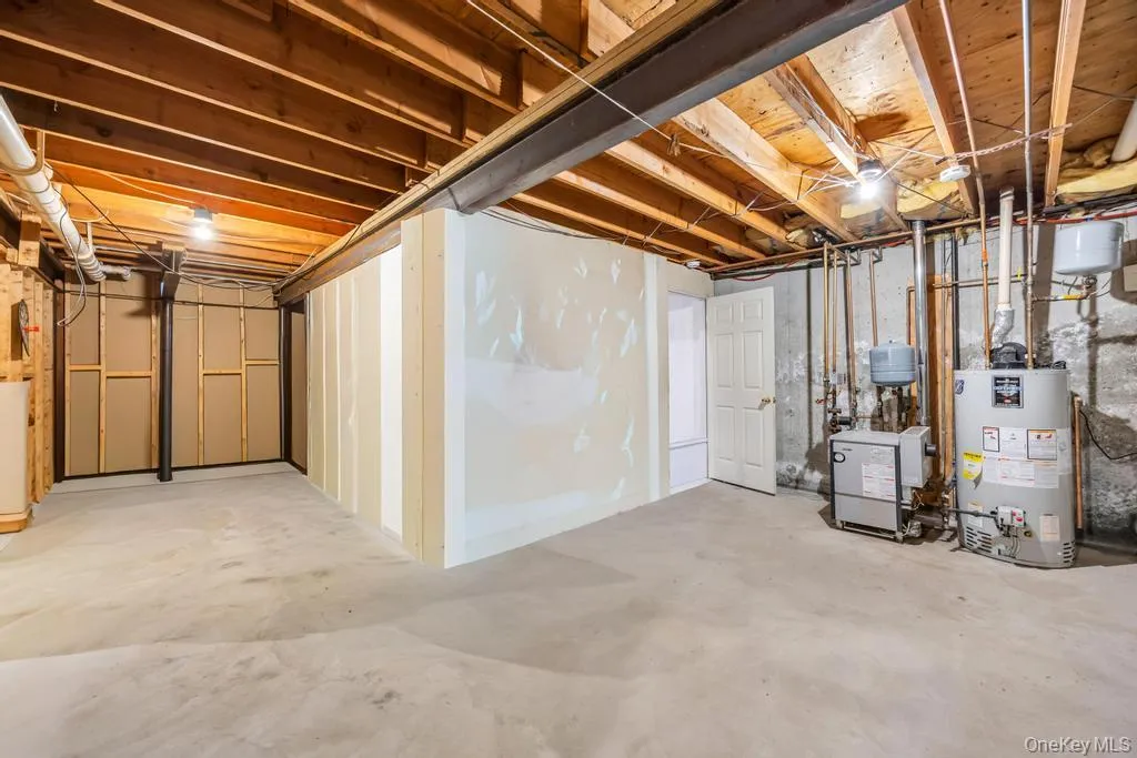 64 Cottage Place, North Hempstead, NY, 4 Bedrooms Bedrooms, 8 Rooms Rooms,3 BathroomsBathrooms,Residential,For Rent,Cottage,0,990928 64 Cottage Place, North Hempstead, NY, 4 Bedrooms Bedrooms, 8 Rooms Rooms,3 BathroomsBathrooms,Residential,For Rent,Cottage,0,990928