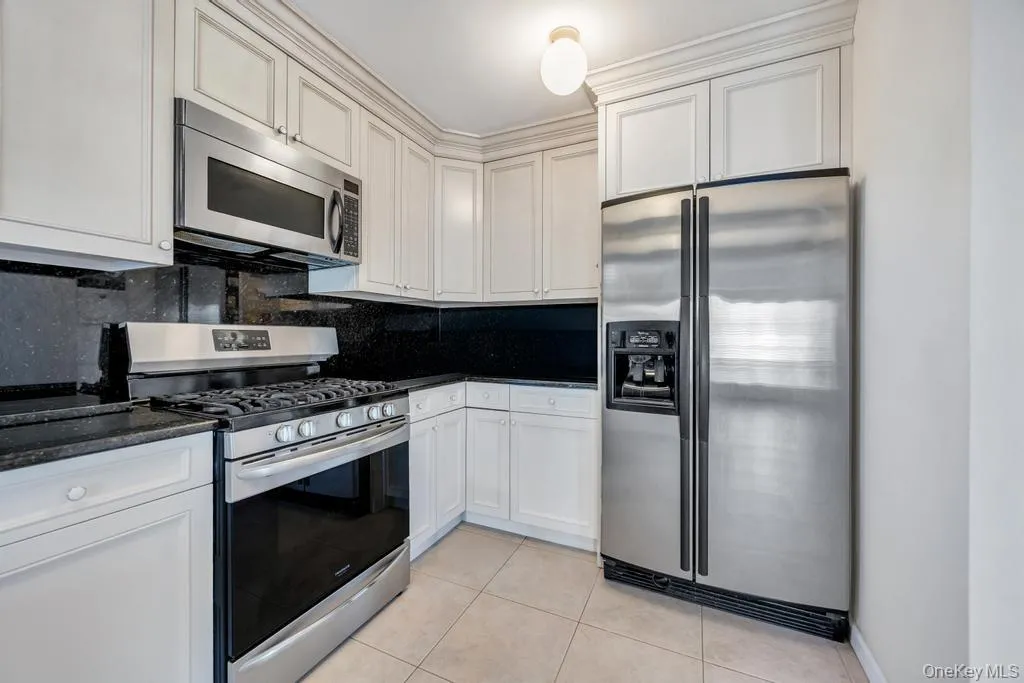 64 Cottage Place, North Hempstead, NY, 4 Bedrooms Bedrooms, 8 Rooms Rooms,3 BathroomsBathrooms,Residential,For Rent,Cottage,0,990928 64 Cottage Place, North Hempstead, NY, 4 Bedrooms Bedrooms, 8 Rooms Rooms,3 BathroomsBathrooms,Residential,For Rent,Cottage,0,990928