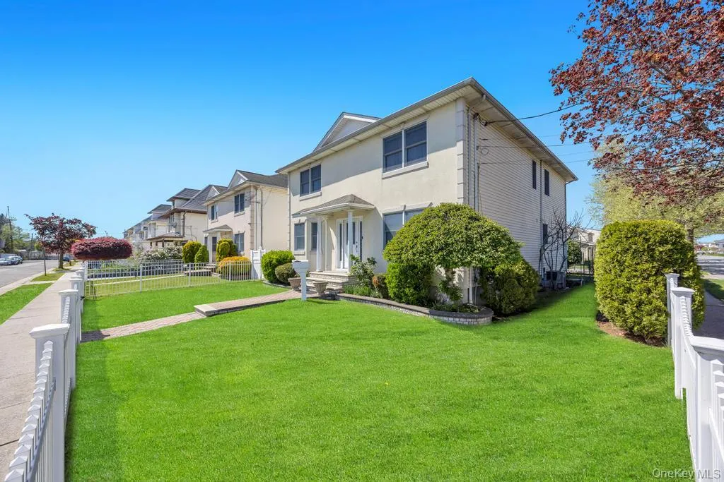 64 Cottage Place, North Hempstead, NY, 4 Bedrooms Bedrooms, 8 Rooms Rooms,3 BathroomsBathrooms,Residential,For Rent,Cottage,0,990928 64 Cottage Place, North Hempstead, NY, 4 Bedrooms Bedrooms, 8 Rooms Rooms,3 BathroomsBathrooms,Residential,For Rent,Cottage,0,990928