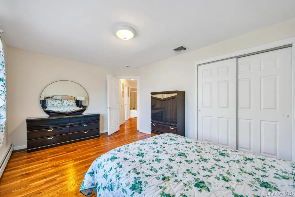64 Cottage Place, North Hempstead, NY, 4 Bedrooms Bedrooms, 8 Rooms Rooms,3 BathroomsBathrooms,Residential,For Rent,Cottage,0,990928 64 Cottage Place, North Hempstead, NY, 4 Bedrooms Bedrooms, 8 Rooms Rooms,3 BathroomsBathrooms,Residential,For Rent,Cottage,0,990928