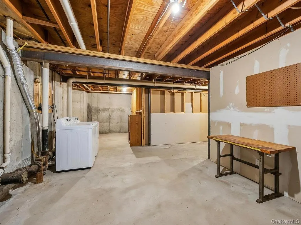 64 Cottage Place, North Hempstead, NY, 4 Bedrooms Bedrooms, 8 Rooms Rooms,3 BathroomsBathrooms,Residential,For Rent,Cottage,0,990928 64 Cottage Place, North Hempstead, NY, 4 Bedrooms Bedrooms, 8 Rooms Rooms,3 BathroomsBathrooms,Residential,For Rent,Cottage,0,990928