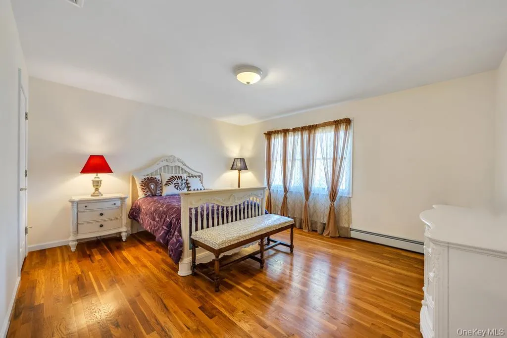 64 Cottage Place, North Hempstead, NY, 4 Bedrooms Bedrooms, 8 Rooms Rooms,3 BathroomsBathrooms,Residential,For Rent,Cottage,0,990928 64 Cottage Place, North Hempstead, NY, 4 Bedrooms Bedrooms, 8 Rooms Rooms,3 BathroomsBathrooms,Residential,For Rent,Cottage,0,990928