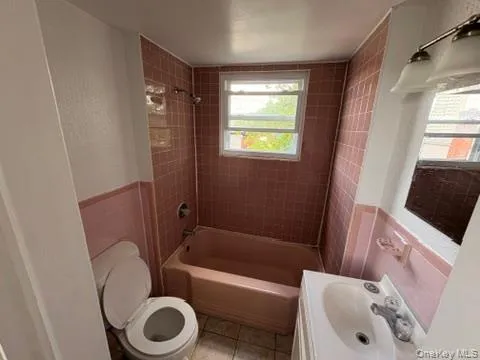 82 William Street, Yonkers, NY, 3 Bedrooms Bedrooms, 6 Rooms Rooms,1 BathroomBathrooms,Residential Lease,For Rent,William,0,990941 82 William Street, Yonkers, NY, 3 Bedrooms Bedrooms, 6 Rooms Rooms,1 BathroomBathrooms,Residential Lease,For Rent,William,0,990941