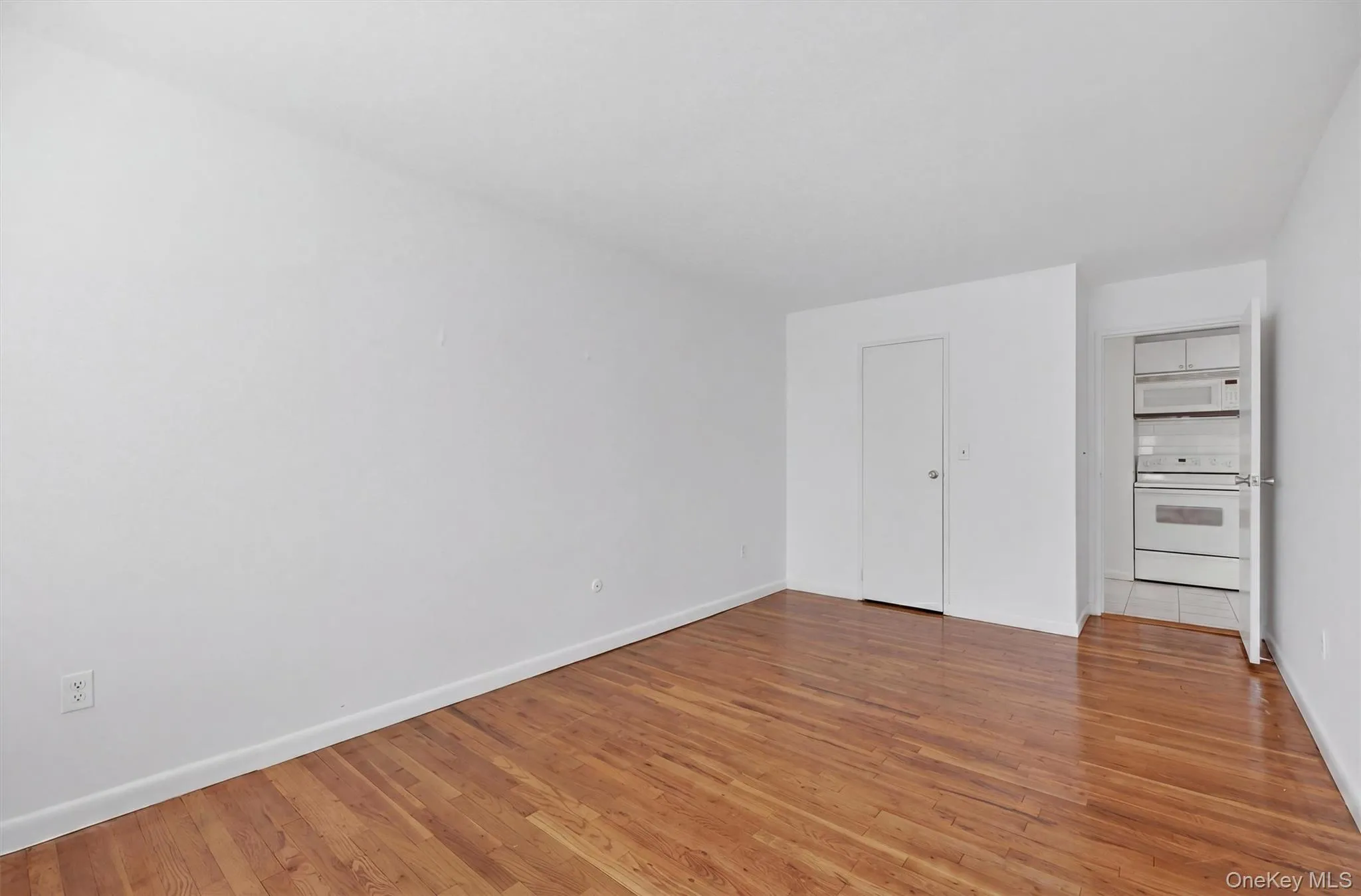 810 Blooming Grove Turnpike, New Windsor, NY, 1 Bedroom Bedrooms, 4 Rooms Rooms,1 BathroomBathrooms,Residential Lease,For Rent,Blooming Grove,0,990947 810 Blooming Grove Turnpike, New Windsor, NY, 1 Bedroom Bedrooms, 4 Rooms Rooms,1 BathroomBathrooms,Residential Lease,For Rent,Blooming Grove,0,990947