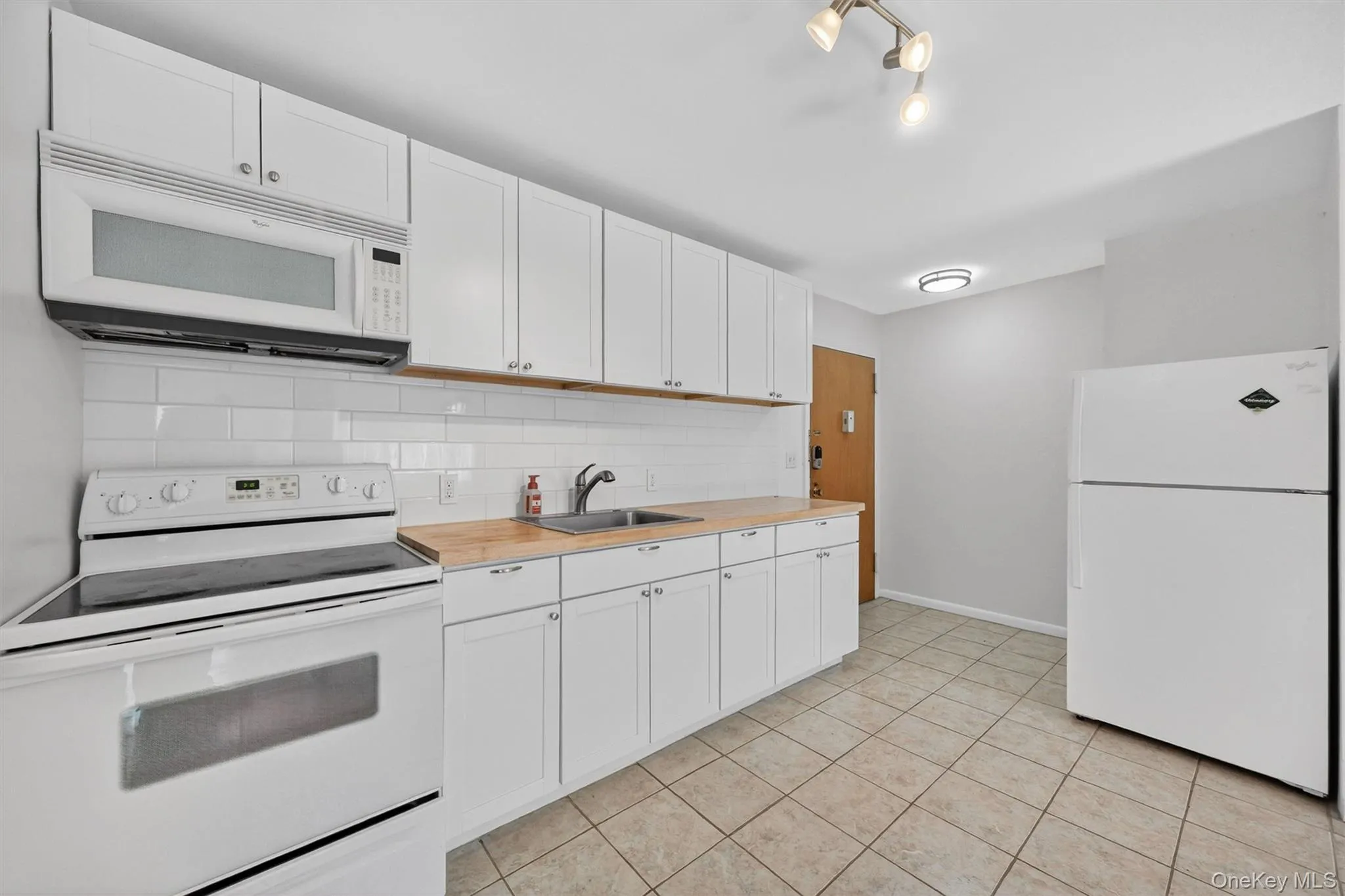 810 Blooming Grove Turnpike, New Windsor, NY, 1 Bedroom Bedrooms, 4 Rooms Rooms,1 BathroomBathrooms,Residential Lease,For Rent,Blooming Grove,0,990947 810 Blooming Grove Turnpike, New Windsor, NY, 1 Bedroom Bedrooms, 4 Rooms Rooms,1 BathroomBathrooms,Residential Lease,For Rent,Blooming Grove,0,990947