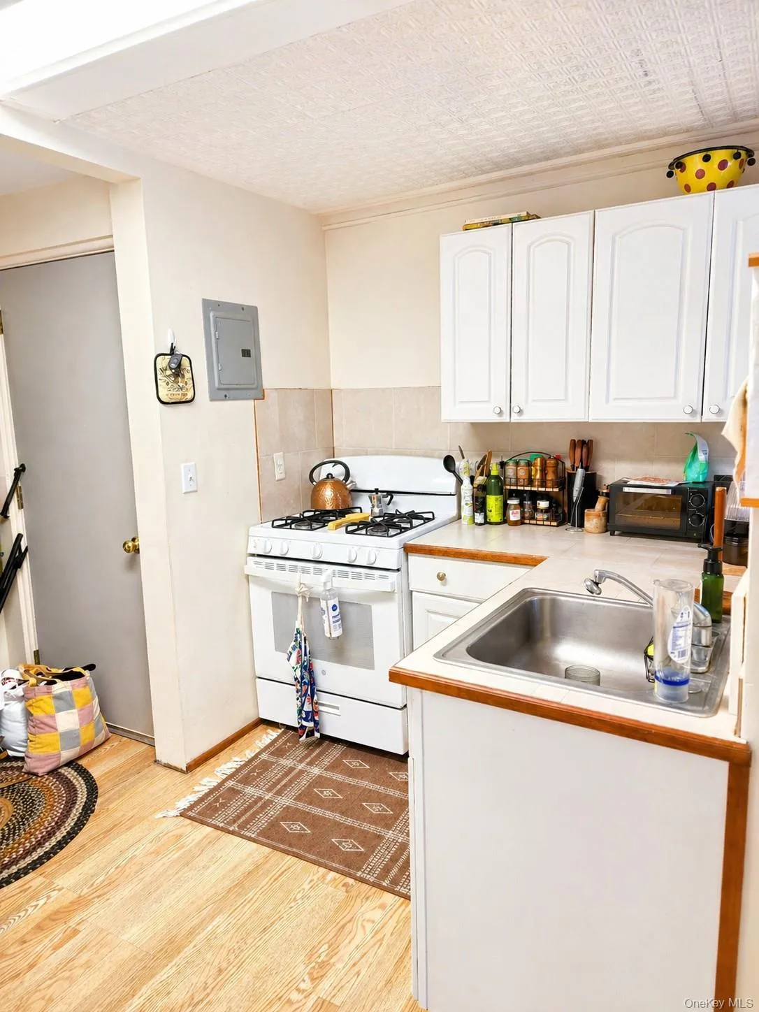 1 Berachah Avenue, Orangetown, NY, 2 Bedrooms Bedrooms, 5 Rooms Rooms,1 BathroomBathrooms,Residential Lease,For Rent,Berachah,0,990950 1 Berachah Avenue, Orangetown, NY, 2 Bedrooms Bedrooms, 5 Rooms Rooms,1 BathroomBathrooms,Residential Lease,For Rent,Berachah,0,990950