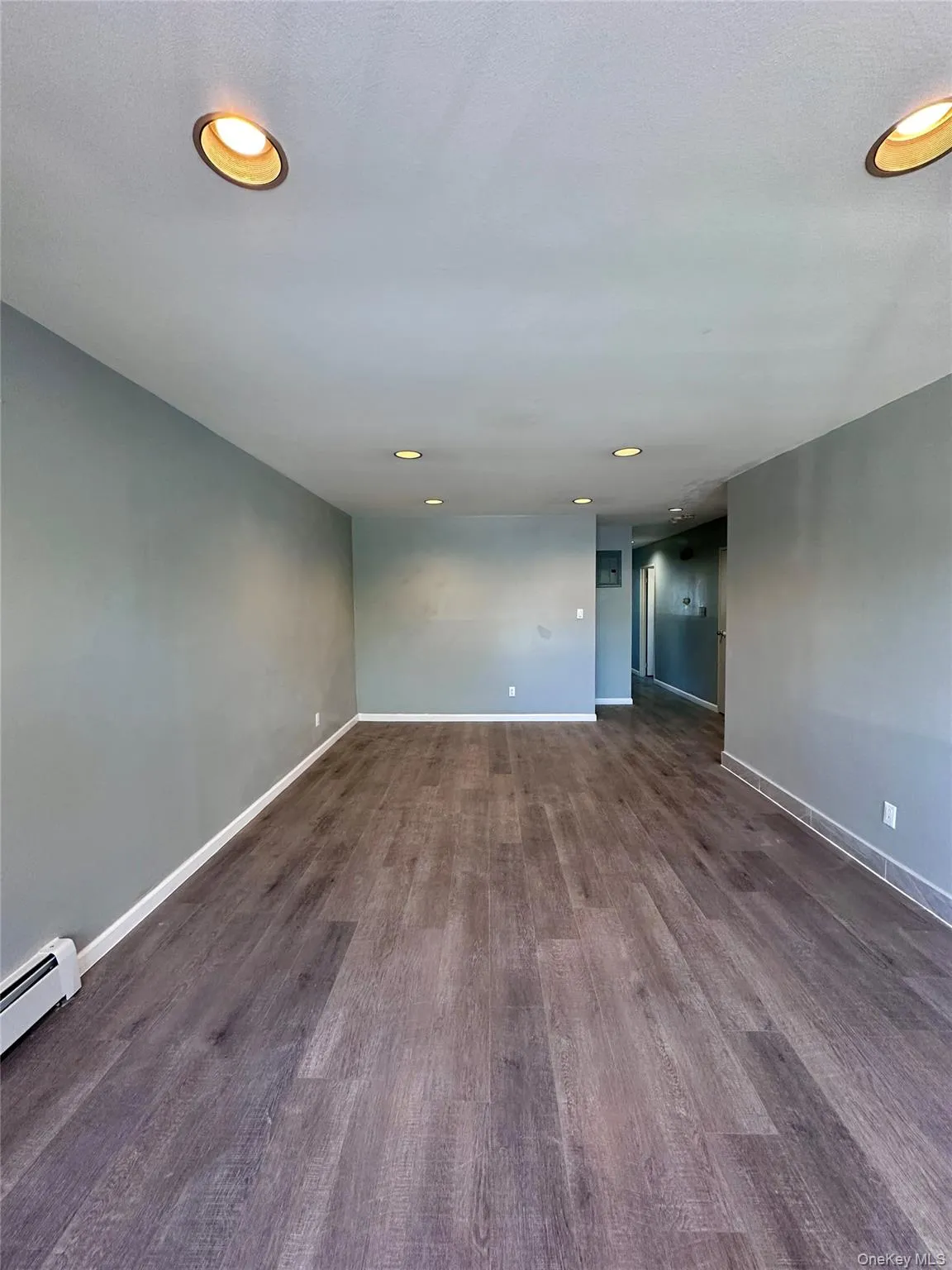 14912 83rd Street, New York, NY, 3 Bedrooms Bedrooms, 6 Rooms Rooms,2 BathroomsBathrooms,Residential Lease,For Rent,83rd,0,990953 14912 83rd Street, New York, NY, 3 Bedrooms Bedrooms, 6 Rooms Rooms,2 BathroomsBathrooms,Residential Lease,For Rent,83rd,0,990953