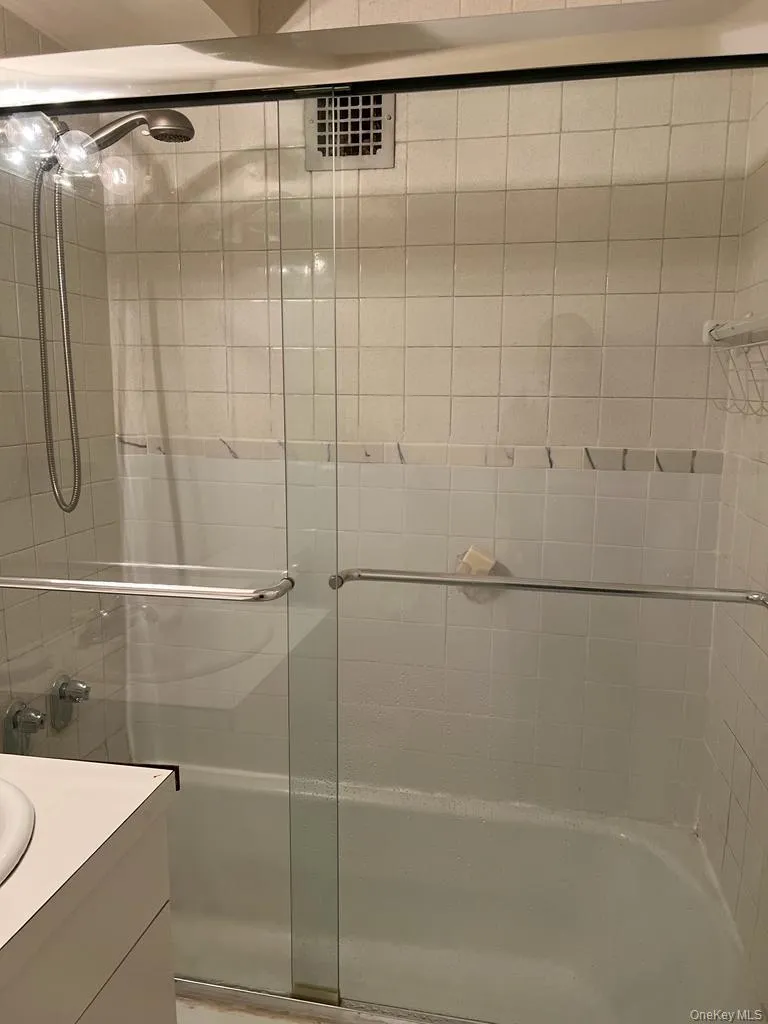 305 E 40 Street Street, New York, NY, 2 Rooms Rooms,1 BathroomBathrooms,Residential,For Rent,E 40 Street,0,990954 305 E 40 Street Street, New York, NY, 2 Rooms Rooms,1 BathroomBathrooms,Residential,For Rent,E 40 Street,0,990954