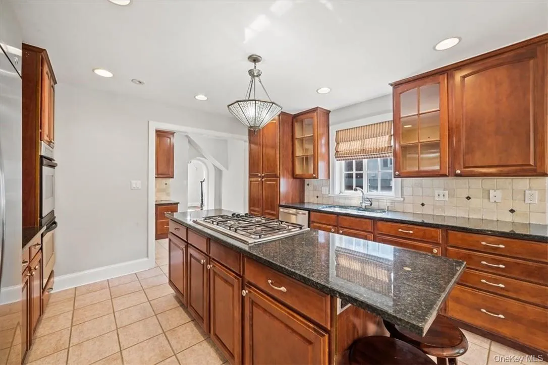 72 Grand Boulevard, Eastchester, NY, 4 Bedrooms Bedrooms, 10 Rooms Rooms,3 BathroomsBathrooms,Residential Lease,For Rent,Grand,0,990963 72 Grand Boulevard, Eastchester, NY, 4 Bedrooms Bedrooms, 10 Rooms Rooms,3 BathroomsBathrooms,Residential Lease,For Rent,Grand,0,990963