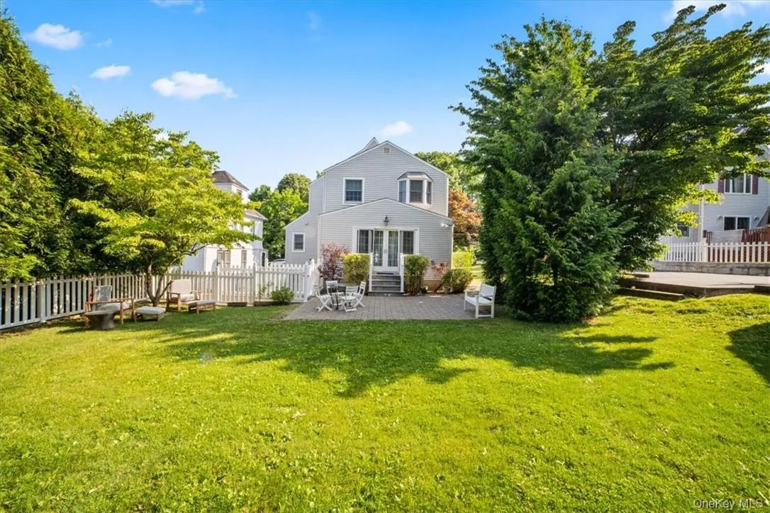 72 Grand Boulevard, Eastchester, NY, 4 Bedrooms Bedrooms, 10 Rooms Rooms,3 BathroomsBathrooms,Residential Lease,For Rent,Grand,0,990963 72 Grand Boulevard, Eastchester, NY, 4 Bedrooms Bedrooms, 10 Rooms Rooms,3 BathroomsBathrooms,Residential Lease,For Rent,Grand,0,990963