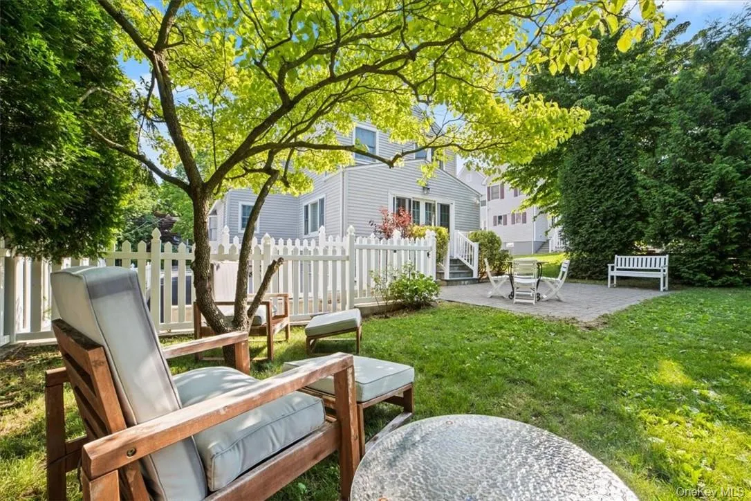 72 Grand Boulevard, Eastchester, NY, 4 Bedrooms Bedrooms, 10 Rooms Rooms,3 BathroomsBathrooms,Residential Lease,For Rent,Grand,0,990963 72 Grand Boulevard, Eastchester, NY, 4 Bedrooms Bedrooms, 10 Rooms Rooms,3 BathroomsBathrooms,Residential Lease,For Rent,Grand,0,990963