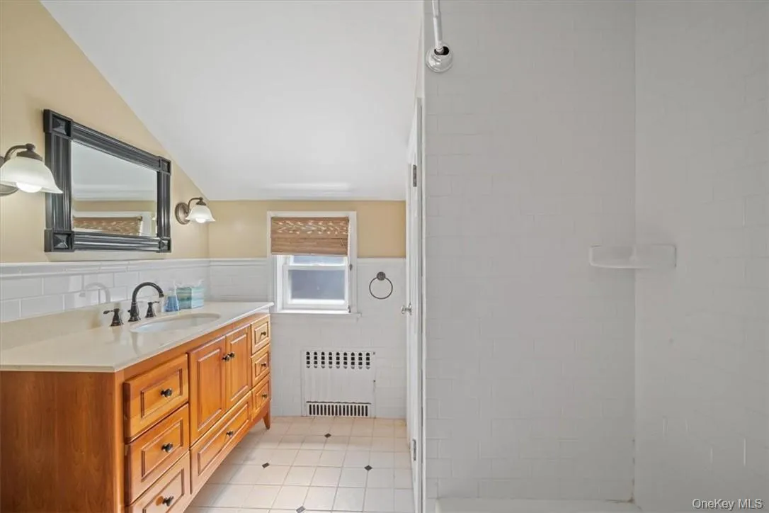 72 Grand Boulevard, Eastchester, NY, 4 Bedrooms Bedrooms, 10 Rooms Rooms,3 BathroomsBathrooms,Residential Lease,For Rent,Grand,0,990963 72 Grand Boulevard, Eastchester, NY, 4 Bedrooms Bedrooms, 10 Rooms Rooms,3 BathroomsBathrooms,Residential Lease,For Rent,Grand,0,990963