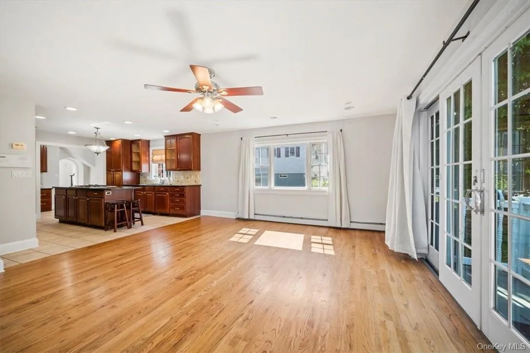 72 Grand Boulevard, Eastchester, NY, 4 Bedrooms Bedrooms, 10 Rooms Rooms,3 BathroomsBathrooms,Residential Lease,For Rent,Grand,0,990963 72 Grand Boulevard, Eastchester, NY, 4 Bedrooms Bedrooms, 10 Rooms Rooms,3 BathroomsBathrooms,Residential Lease,For Rent,Grand,0,990963