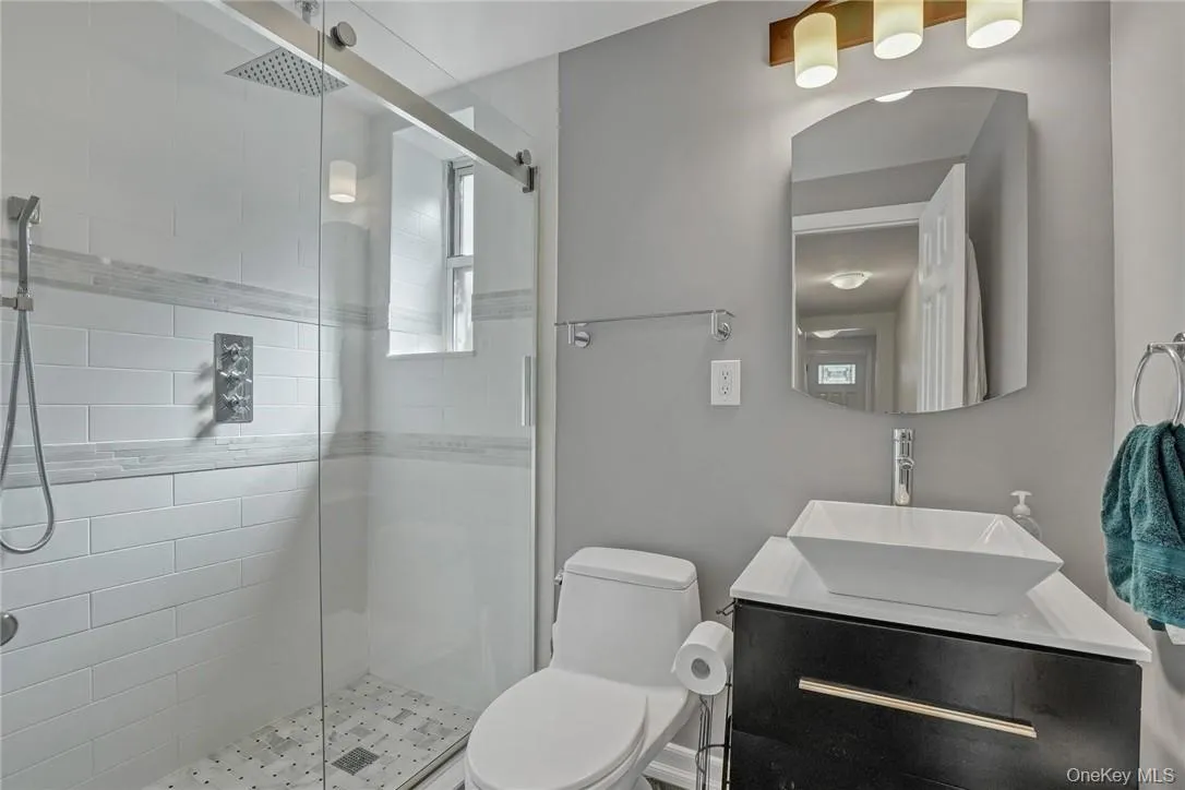 79 Broadway, White Plains, NY, 2 Bedrooms Bedrooms, 4 Rooms Rooms,1 BathroomBathrooms,Residential Lease,For Rent,Broadway,0,990968 79 Broadway, White Plains, NY, 2 Bedrooms Bedrooms, 4 Rooms Rooms,1 BathroomBathrooms,Residential Lease,For Rent,Broadway,0,990968