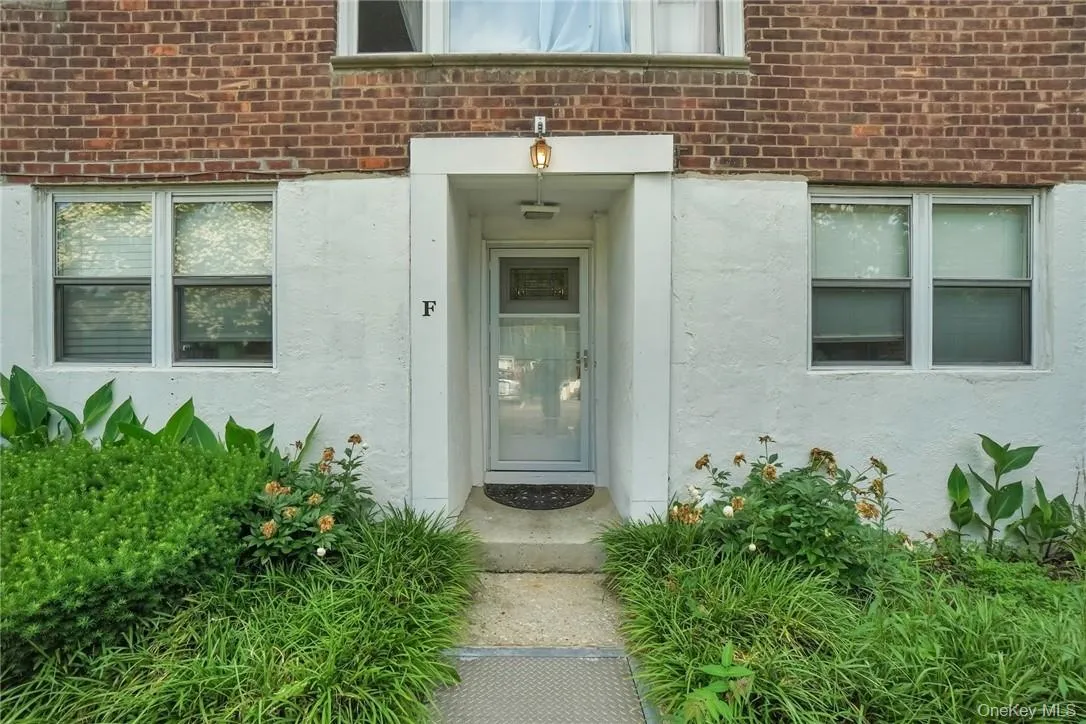 79 Broadway, White Plains, NY, 2 Bedrooms Bedrooms, 4 Rooms Rooms,1 BathroomBathrooms,Residential Lease,For Rent,Broadway,0,990968 79 Broadway, White Plains, NY, 2 Bedrooms Bedrooms, 4 Rooms Rooms,1 BathroomBathrooms,Residential Lease,For Rent,Broadway,0,990968
