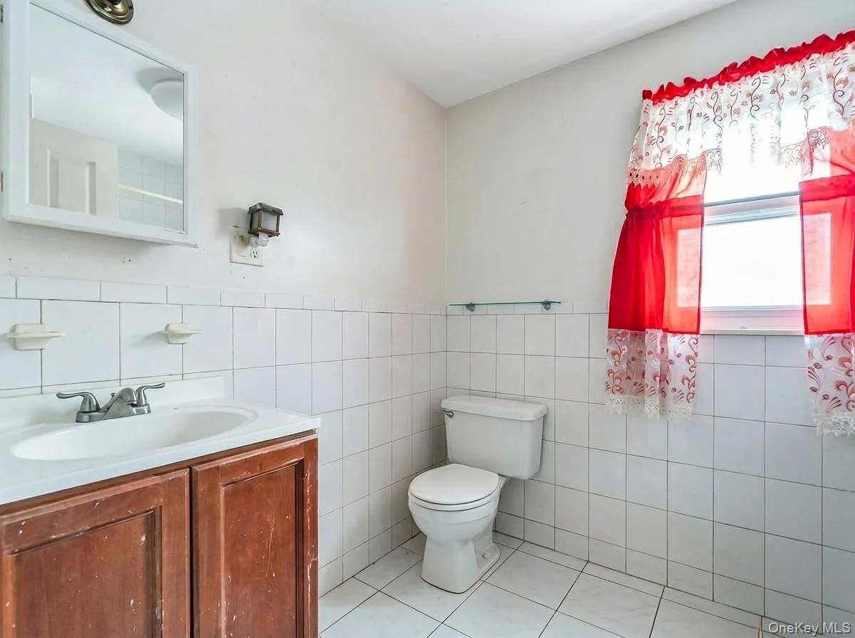 20 Ronald Place, Hempstead, NY, 4 Bedrooms Bedrooms, 7 Rooms Rooms,2 BathroomsBathrooms,Residential,For Rent,Ronald,0,990980 20 Ronald Place, Hempstead, NY, 4 Bedrooms Bedrooms, 7 Rooms Rooms,2 BathroomsBathrooms,Residential,For Rent,Ronald,0,990980
