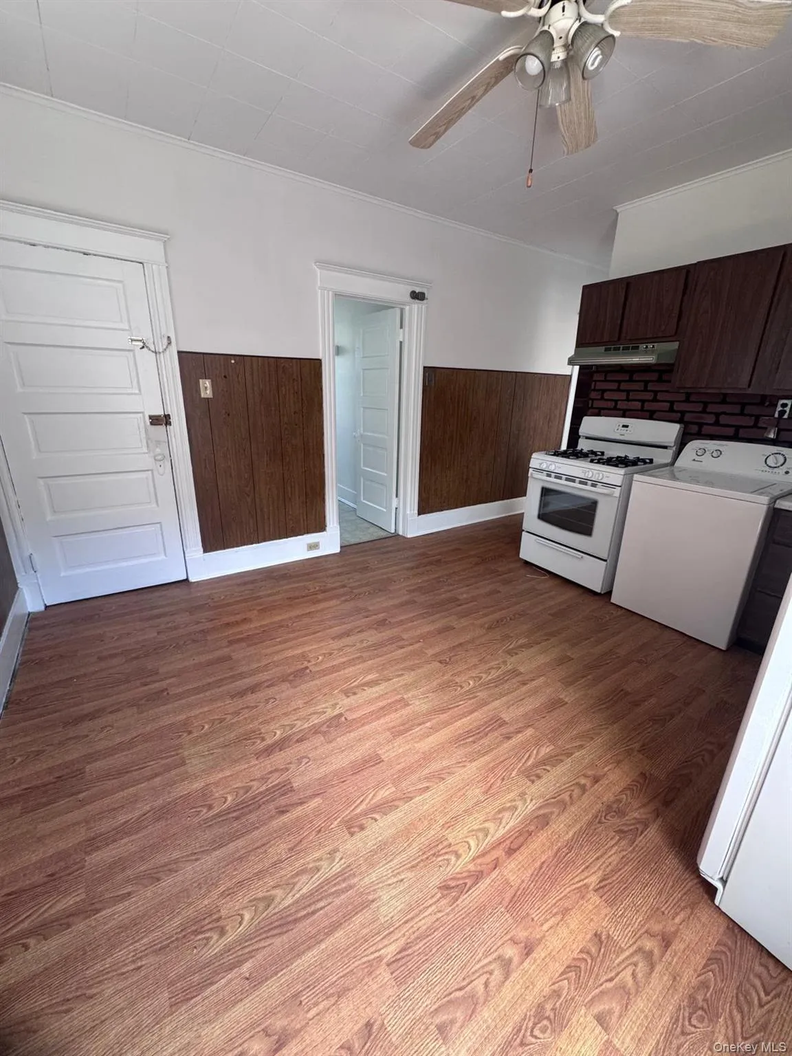 106 South Avenue, Poughkeepsie, NY, 2 Bedrooms Bedrooms, 5 Rooms Rooms,1 BathroomBathrooms,Residential Lease,For Rent,South,0,990982 106 South Avenue, Poughkeepsie, NY, 2 Bedrooms Bedrooms, 5 Rooms Rooms,1 BathroomBathrooms,Residential Lease,For Rent,South,0,990982