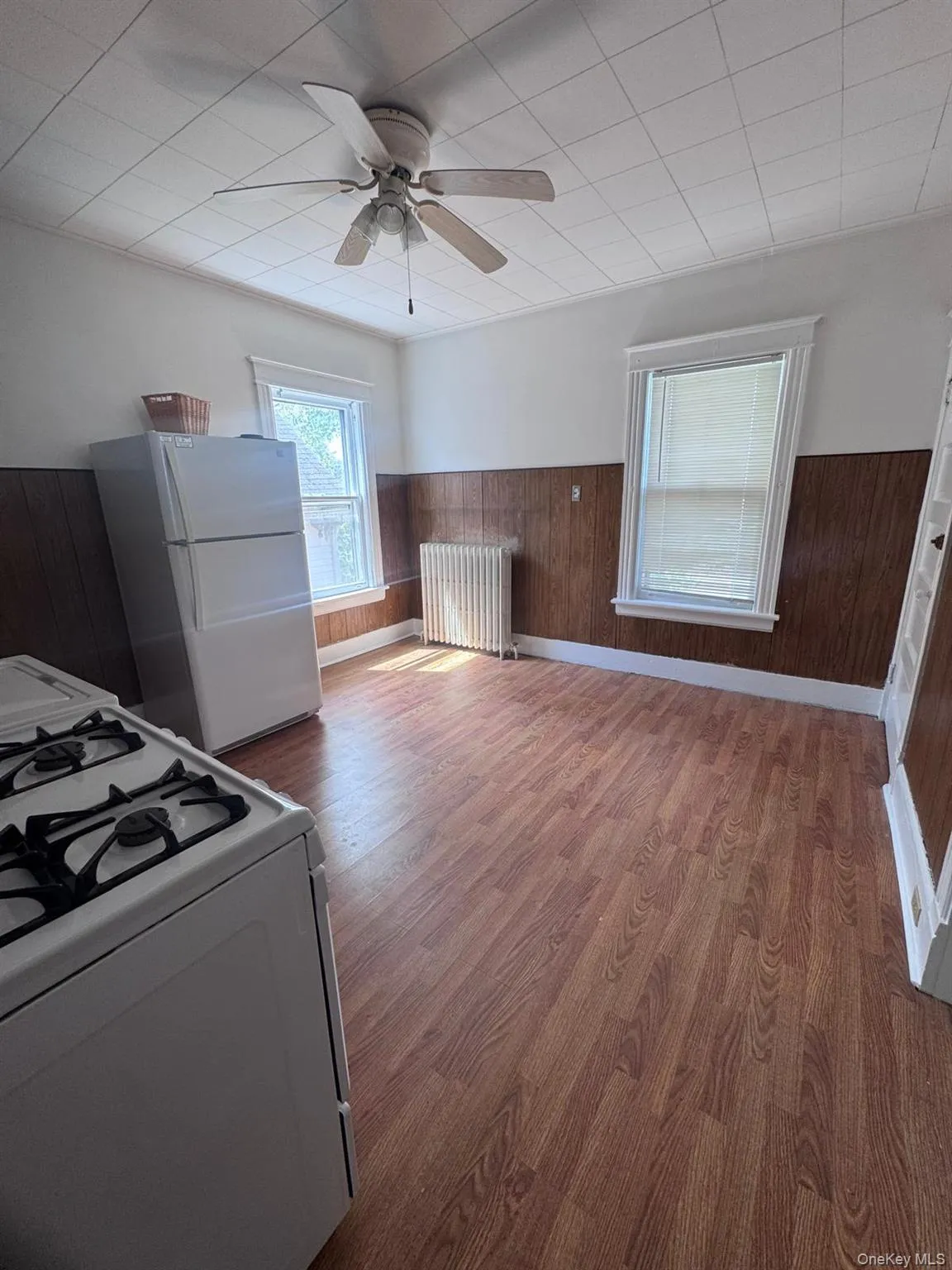 106 South Avenue, Poughkeepsie, NY, 2 Bedrooms Bedrooms, 5 Rooms Rooms,1 BathroomBathrooms,Residential Lease,For Rent,South,0,990982 106 South Avenue, Poughkeepsie, NY, 2 Bedrooms Bedrooms, 5 Rooms Rooms,1 BathroomBathrooms,Residential Lease,For Rent,South,0,990982