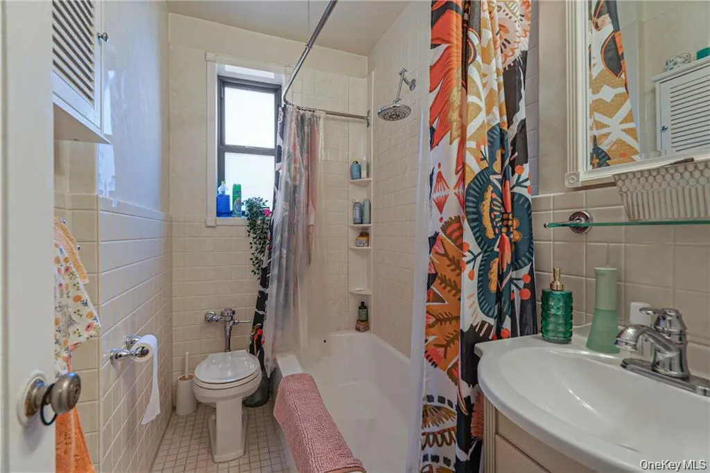 210 Martine Avenue, White Plains, NY, 4 Rooms Rooms,1 BathroomBathrooms,Residential Lease,For Rent,Martine,0,990984 210 Martine Avenue, White Plains, NY, 4 Rooms Rooms,1 BathroomBathrooms,Residential Lease,For Rent,Martine,0,990984