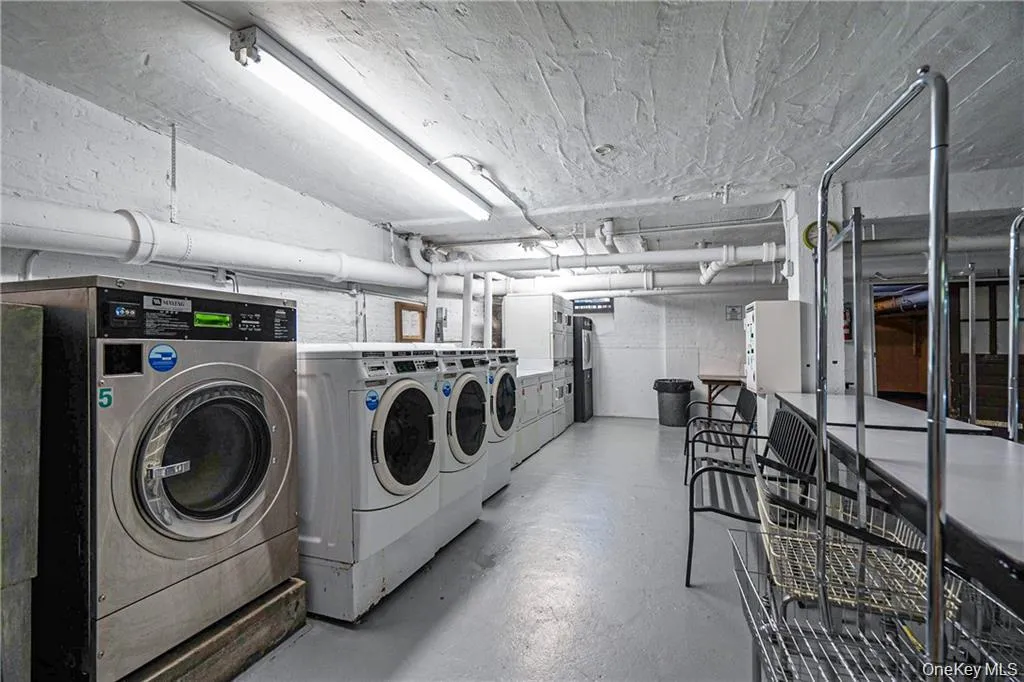 210 Martine Avenue, White Plains, NY, 4 Rooms Rooms,1 BathroomBathrooms,Residential Lease,For Rent,Martine,0,990984 210 Martine Avenue, White Plains, NY, 4 Rooms Rooms,1 BathroomBathrooms,Residential Lease,For Rent,Martine,0,990984