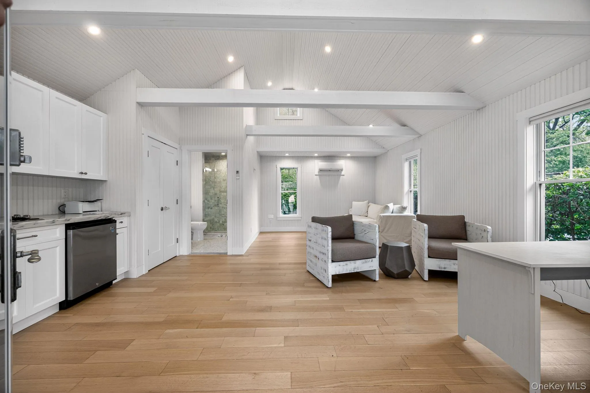 backhouse/ pool house with kitchen and bathroom backhouse/ pool house with kitchen and bathroom