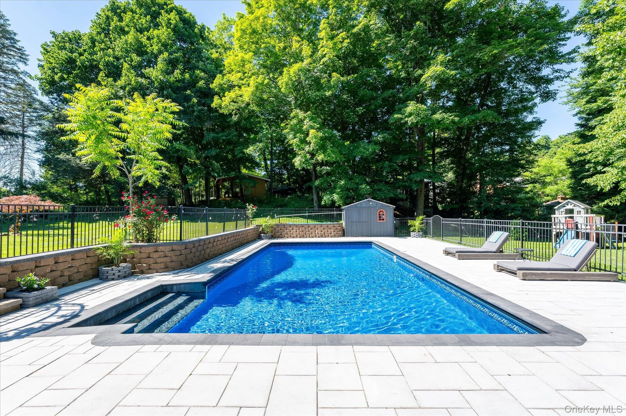 In-ground Pool In-ground Pool
