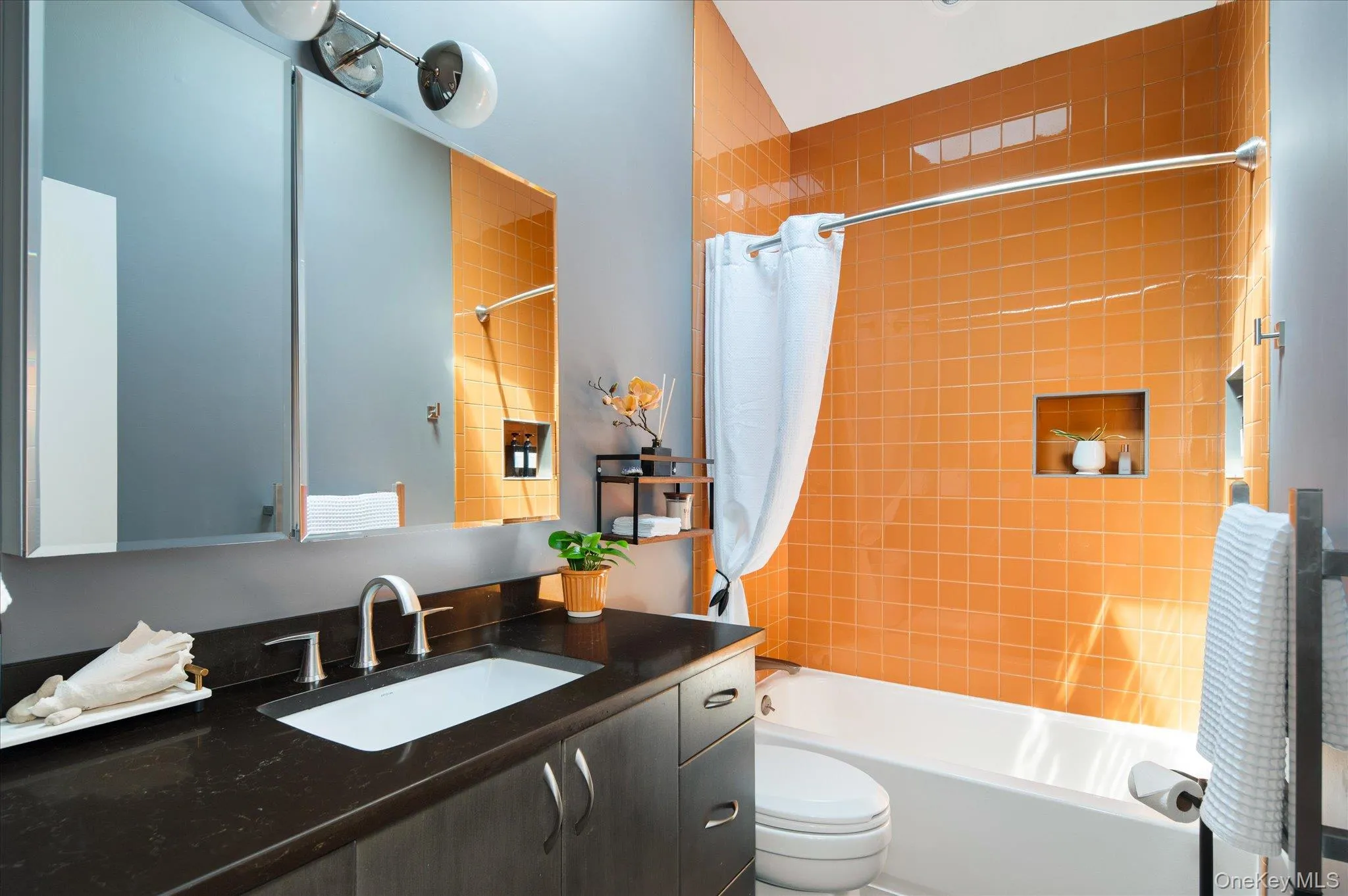 Hall Bath Hall Bath