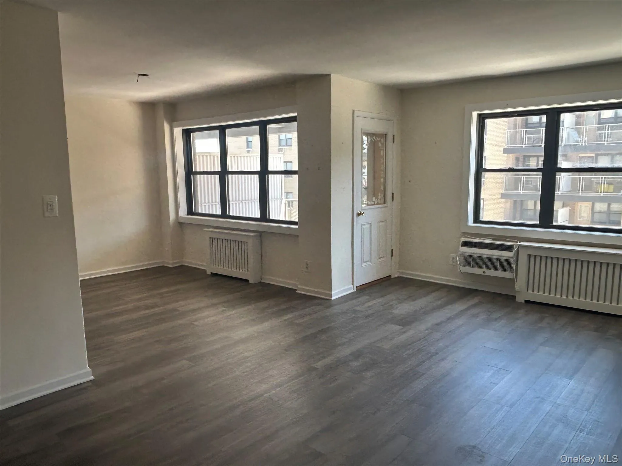 854 Broadway, Long Beach, NY, 1 Bedroom Bedrooms, 4 Rooms Rooms,1 BathroomBathrooms,Residential Lease,For Rent,Broadway,0,990995 854 Broadway, Long Beach, NY, 1 Bedroom Bedrooms, 4 Rooms Rooms,1 BathroomBathrooms,Residential Lease,For Rent,Broadway,0,990995