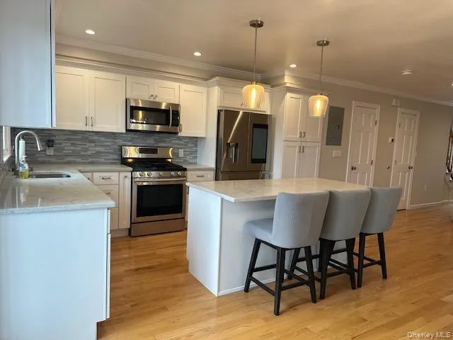 312 Edwards Place, Yonkers, NY, 3 Bedrooms Bedrooms, 8 Rooms Rooms,1 BathroomBathrooms,Residential Lease,For Rent,Edwards,0,990997 312 Edwards Place, Yonkers, NY, 3 Bedrooms Bedrooms, 8 Rooms Rooms,1 BathroomBathrooms,Residential Lease,For Rent,Edwards,0,990997